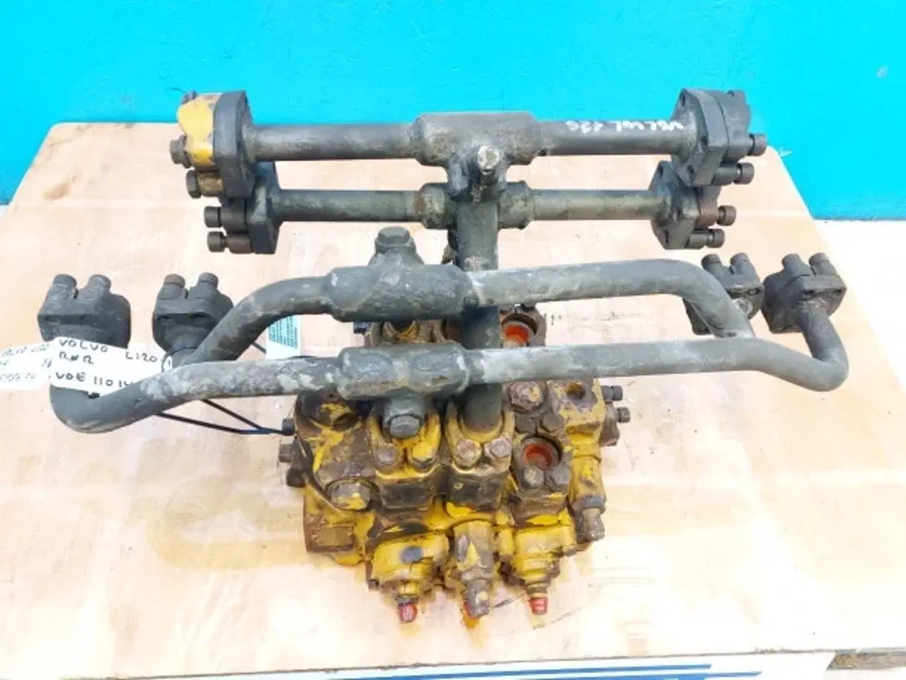 Billede 12 - Volvo L120 Hydraulikventil VOE11018502