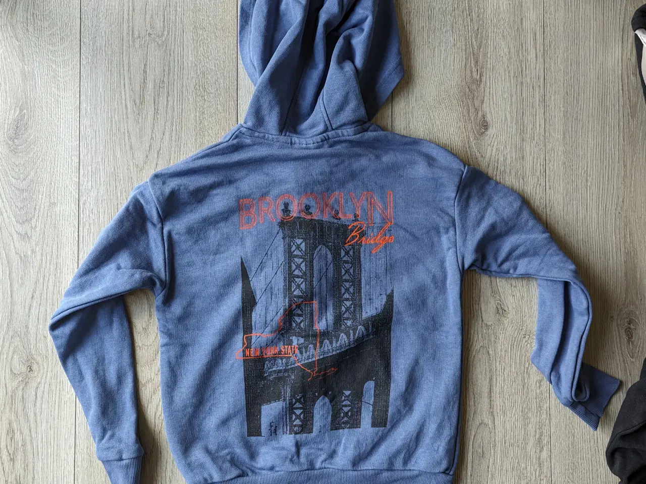 Billede 3 - Drengetøj str. 122 - Sweatshirts hættetrøjer 1 