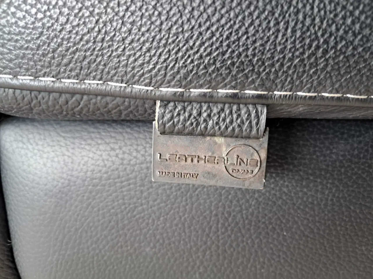 Billede 5 - Læderstue Sofa og to stole