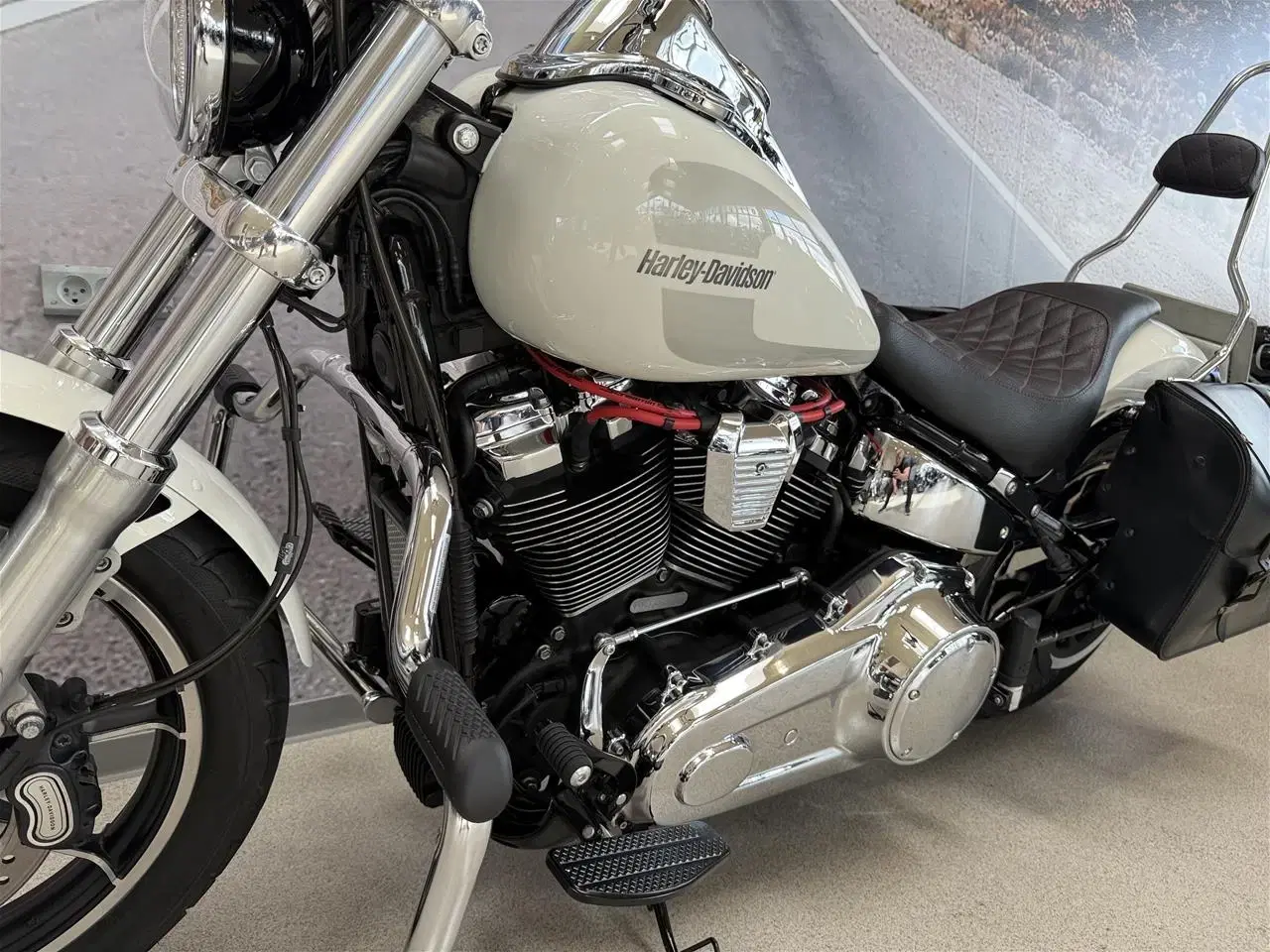Billede 19 - Harley-Davidson FXLR Low Rider 107"