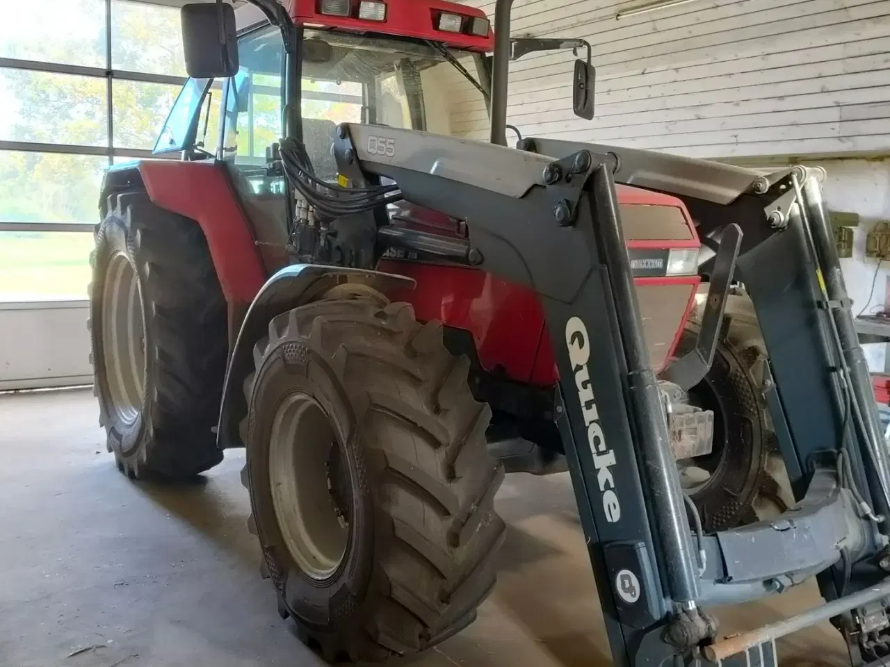 Billede 4 - Case IH 5130 Maxxum Med frontlæsser, siloskovl, balletang & ballespyd