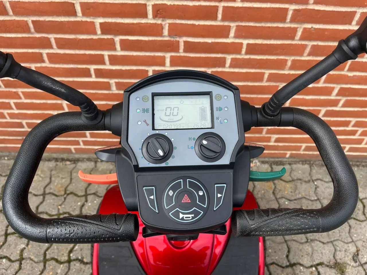 Billede 4 - BRUGT Elscooter Rød GO-EL840 15 km/t 