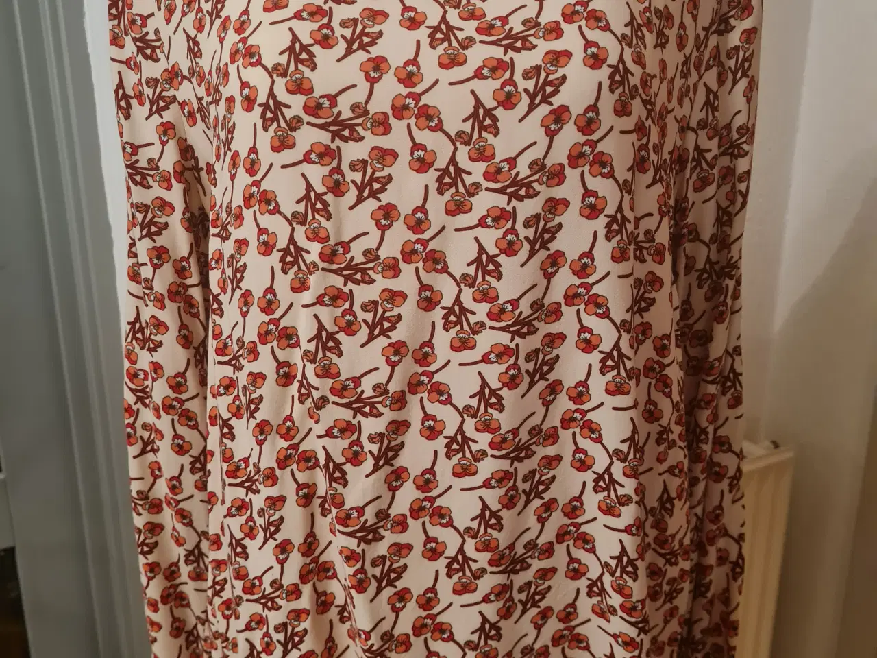 Billede 1 - Bluse str M 38 Soulmate viskose 