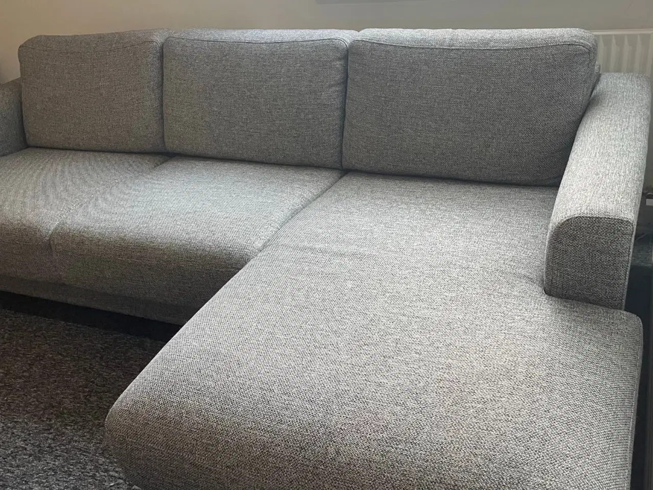 Billede 2 - 3 personers sofa, og en sofaskammel