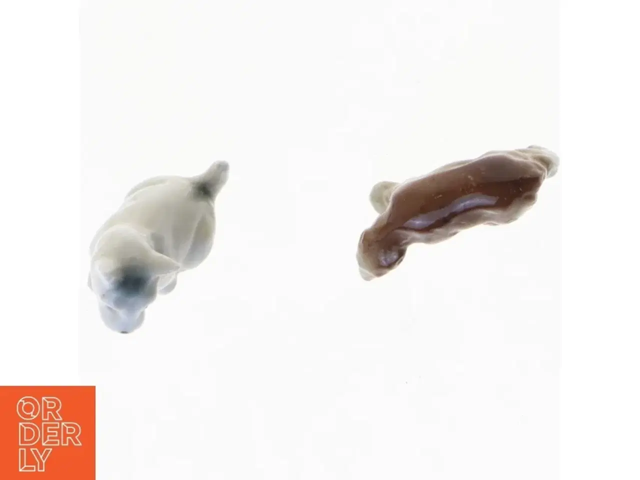 Billede 2 - Porcelænsfigurer af hunde (str. 5 x 4 cm og 4 x 2 cm)