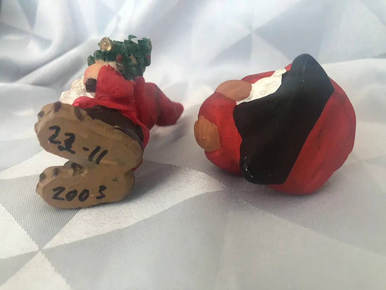 Billede 12 - 2 keramik julefigurer juletrold & julemand 