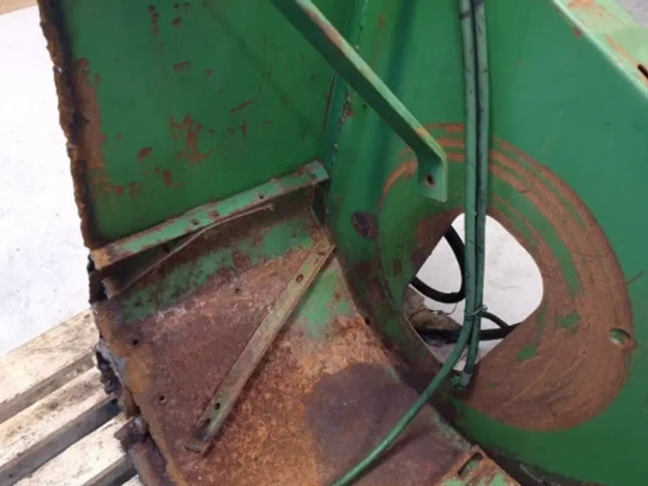 Billede 23 - John Deere 820 Skærebordsdele