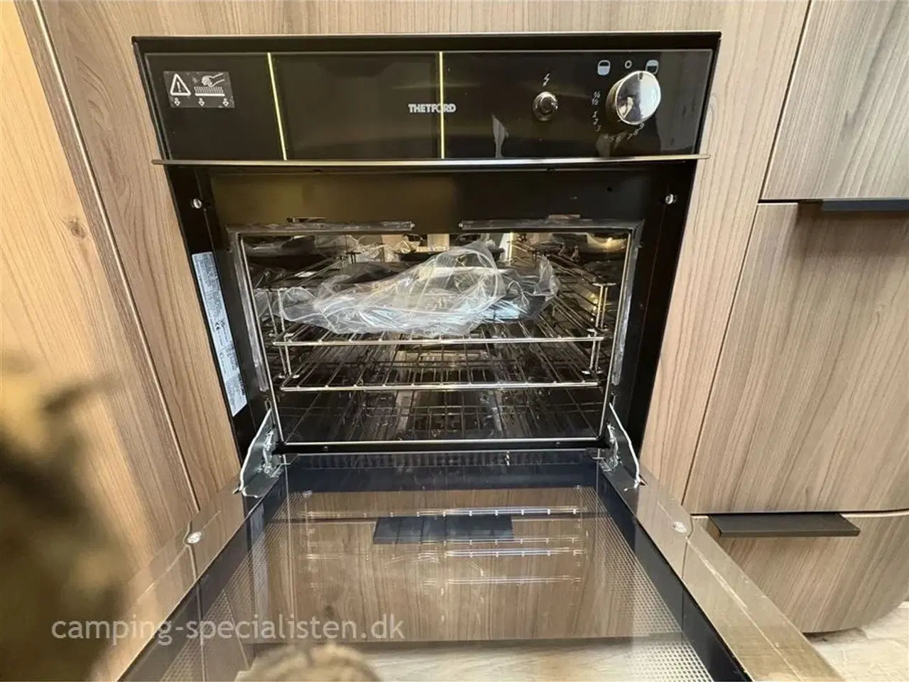 Billede 10 - 2026 - Kabe Ametist GLE KS B8 PREMIUM LINE Kabe Ametist GLE B8 KS Premium Line 2026 - Se den nu hos Camping-Specialisten.dk