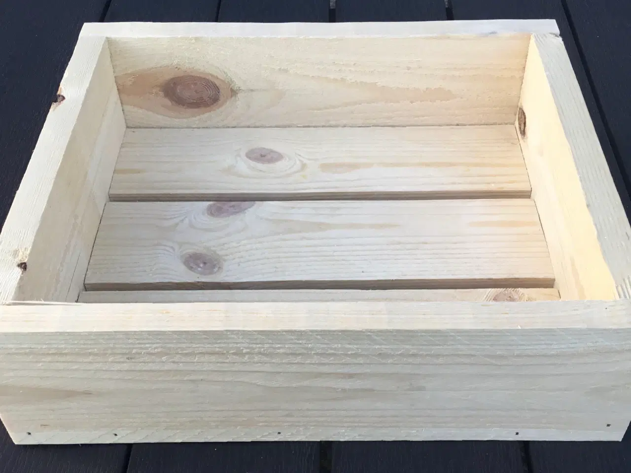 Billede 1 - Træ kasse / bakke i genbrugstræ fyr 35 x 30