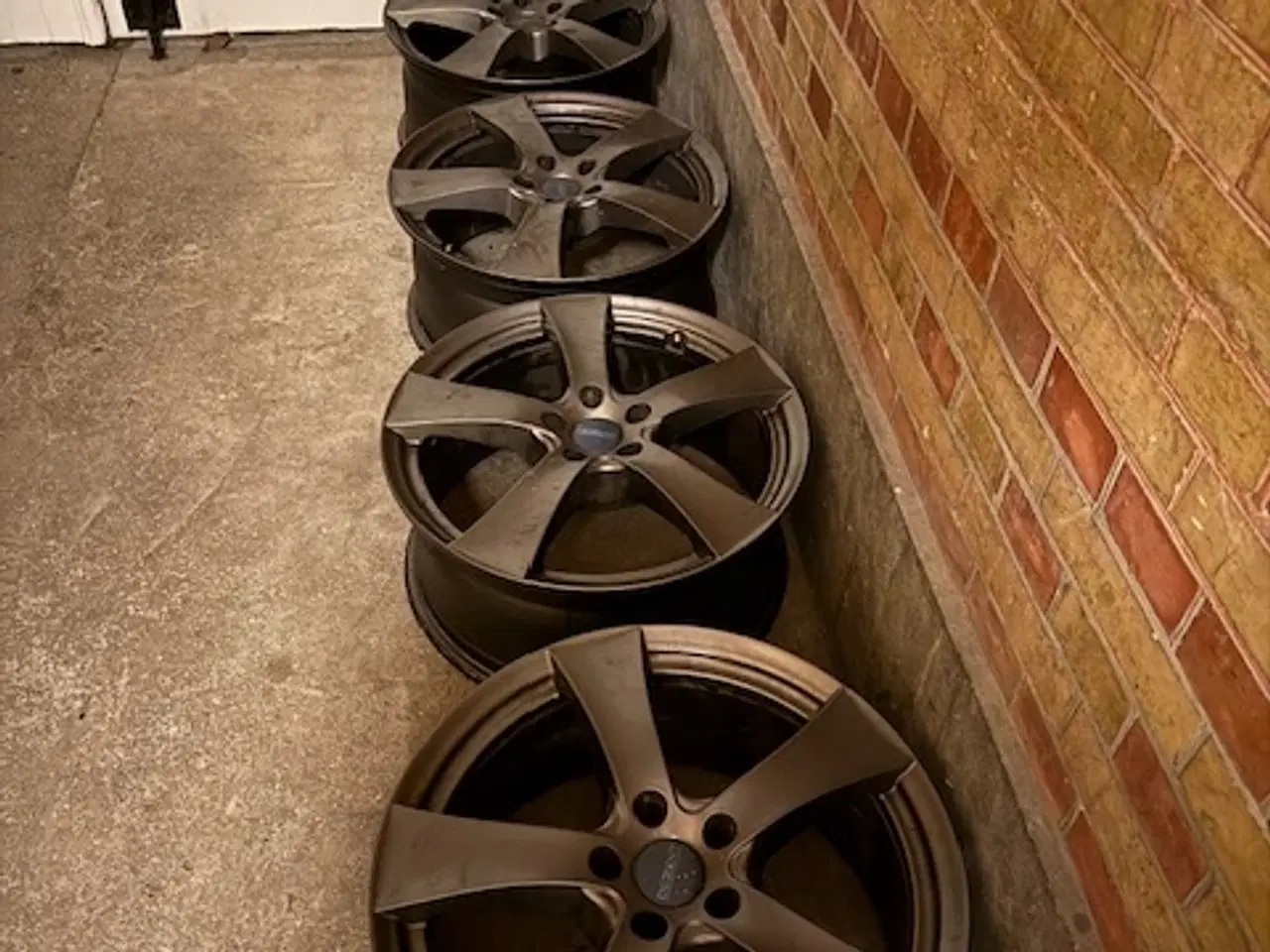 Billede 2 - 4 x Dezent alufælge 18