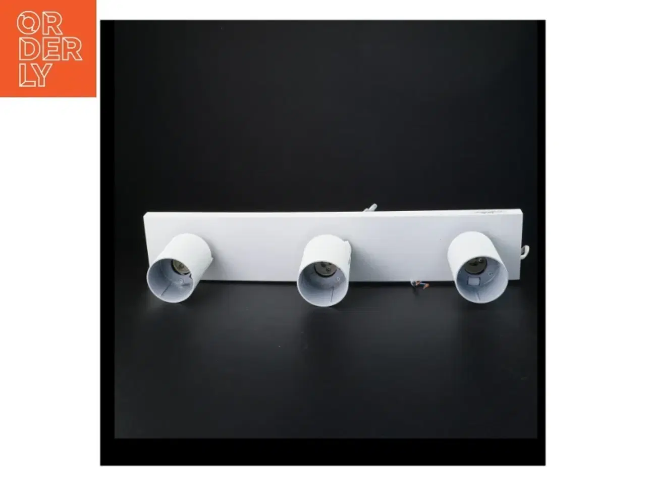 Billede 1 - Hvid væglampe med tre spots fra Philips (str. 48 x 9 x 11 cm)