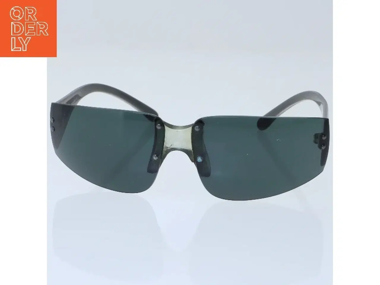 Billede 2 - Solbriller med mørke linser fra Fendissime (str. 16 cm)