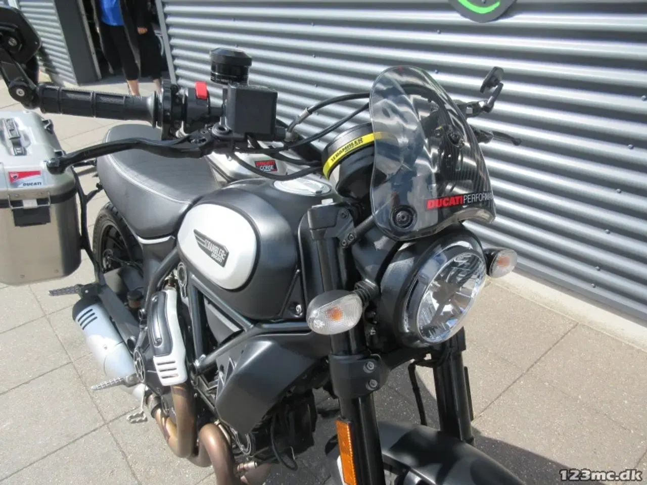 Billede 12 - Ducati Scrambler Icon Dark MC-SYD       BYTTER GERNE