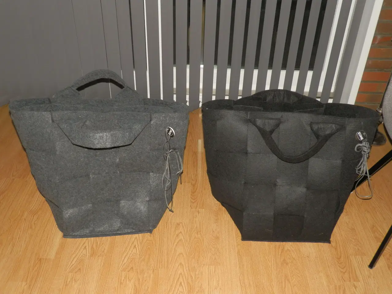 Billede 12 - To ZONE vasketøjsposer i grå og sort 