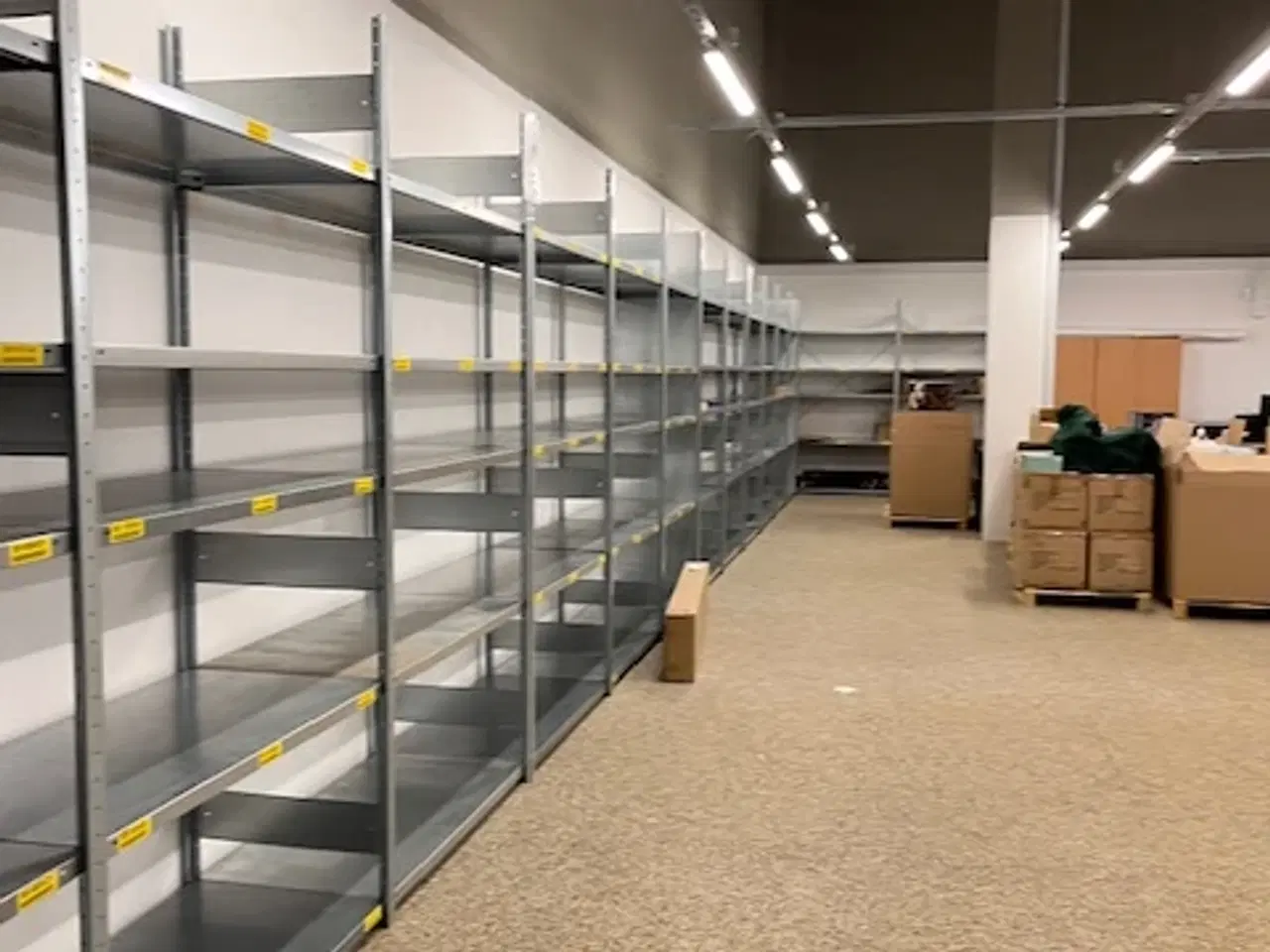 Billede 2 - Lager- og værkstedsreoler samt andet til erhverv