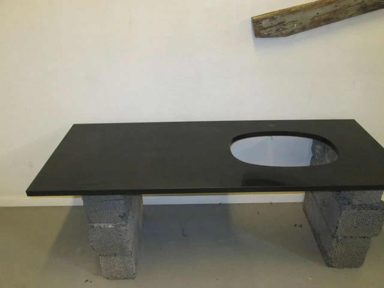 Billede 1 - Ægte Granit bordplade til badeværelse