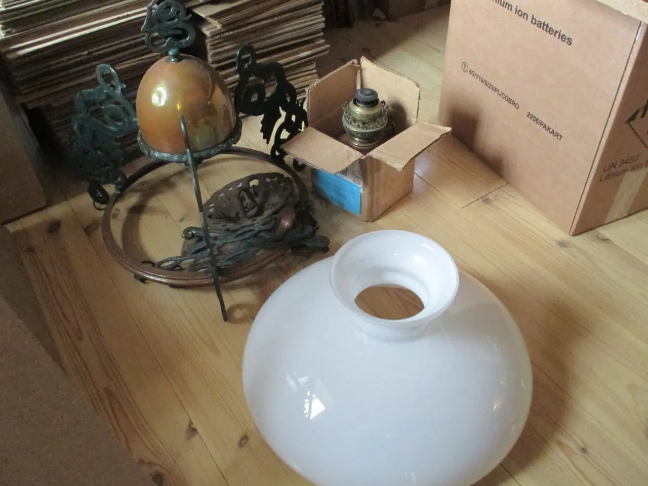 Billede 8 - Petroleumslampe  antik standerlampe + loftlampe