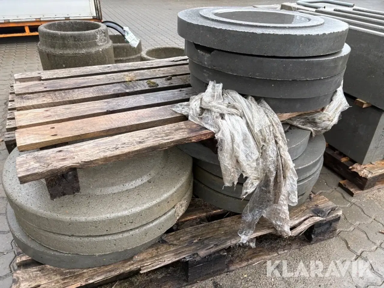 Billede 10 - Lot: beton matrialer ca 90 styk