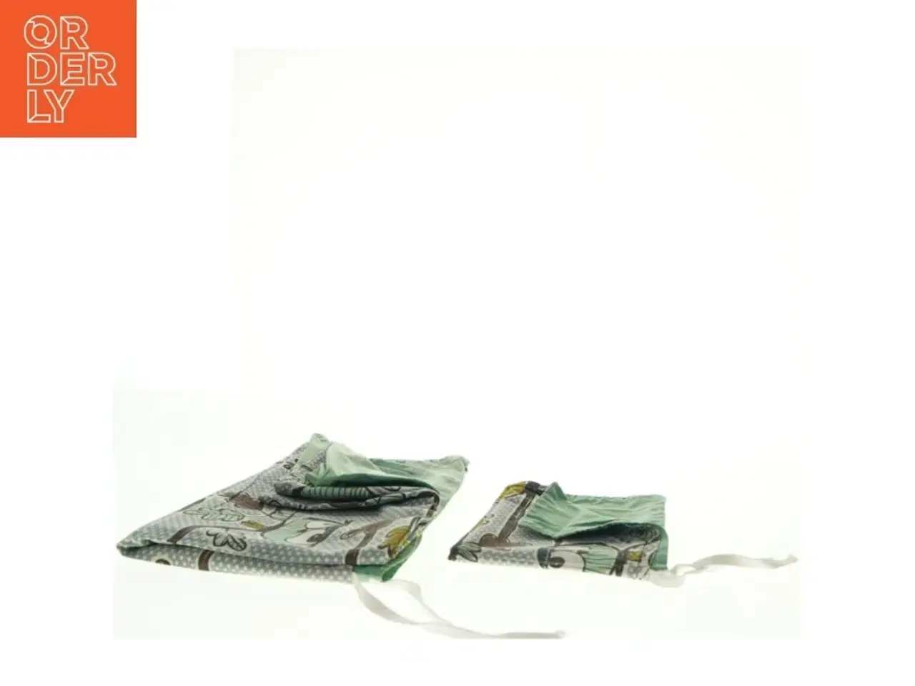 Billede 5 - Babysengetøj  med dyreprint næsten som nyt(str. 34 x 40 cm 65 x 87 cm)