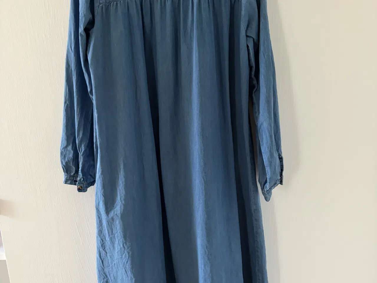 Billede 4 - Demin kjole Lollys Laundry str L