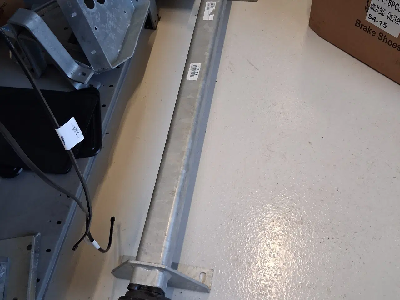 Billede 1 - Knott Aksel 750kg