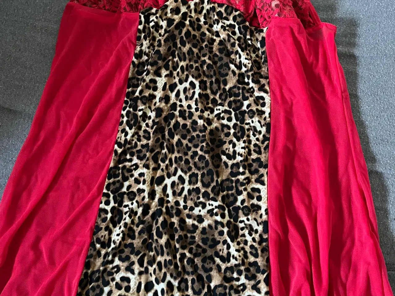 Billede 2 - Lingeri sæt str M