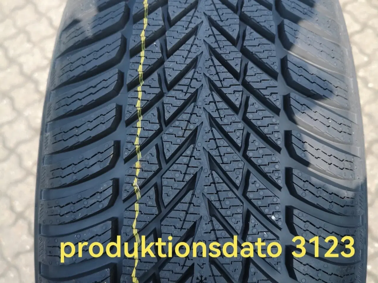 Billede 5 - 4 enkelt dæk ny