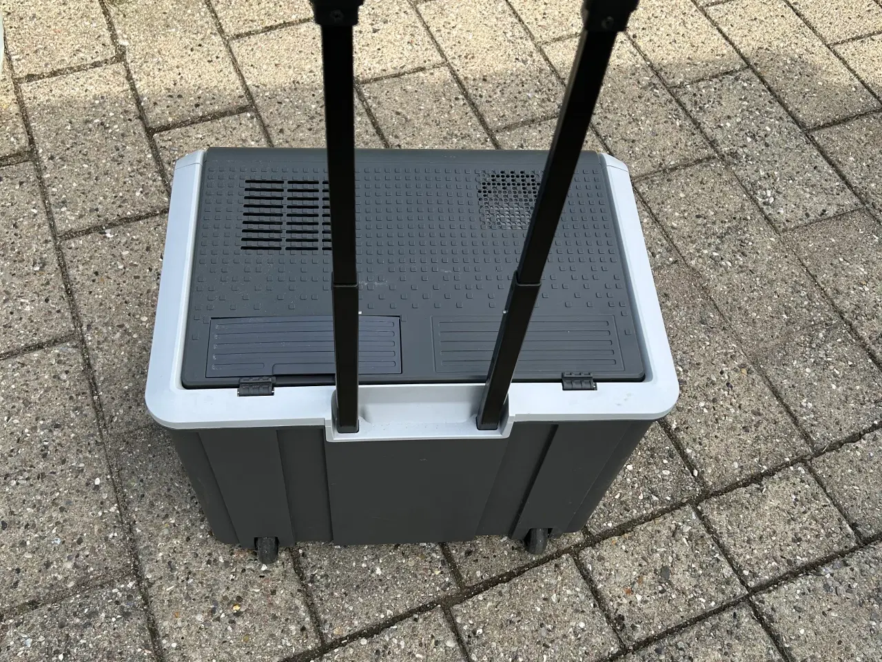 Billede 2 - Køleboks  40 l 12/230v 