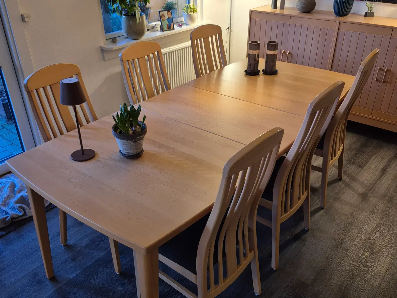 Billede 5 - Spisebord med 6 stole