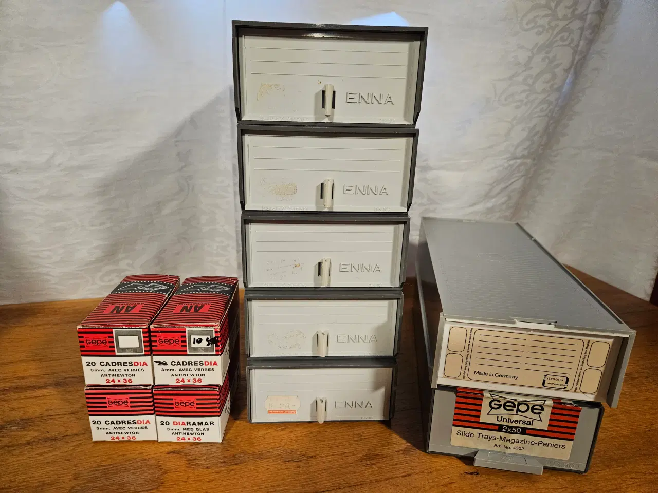 Billede 2 - Dias kassetter og nye diasrammer med glas.