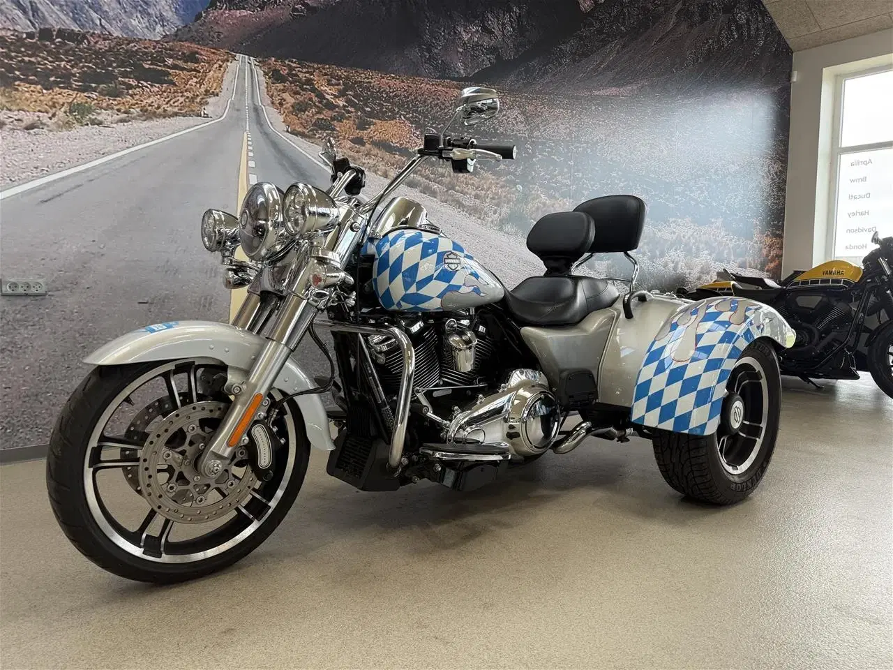 Billede 15 - Harley-Davidson FLRT Freewheeler Trike 107"