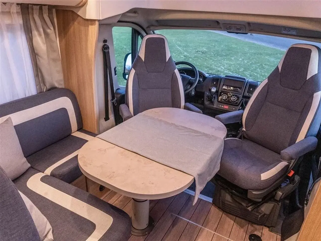 Billede 5 - 2017 - Knaus Sky TI 650 MEG Platinum Selection Automatgear og langsgående senge