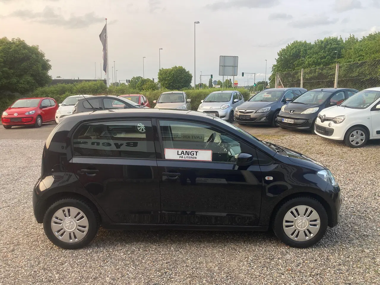 Billede 2 - VW Up nysyn meget pæn med lav km