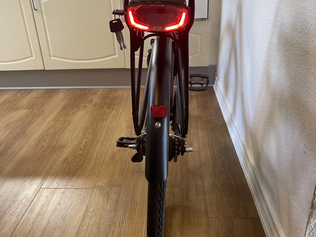 Billede 5 - flot winther superbe dame elcykel 26"  7 gear. 