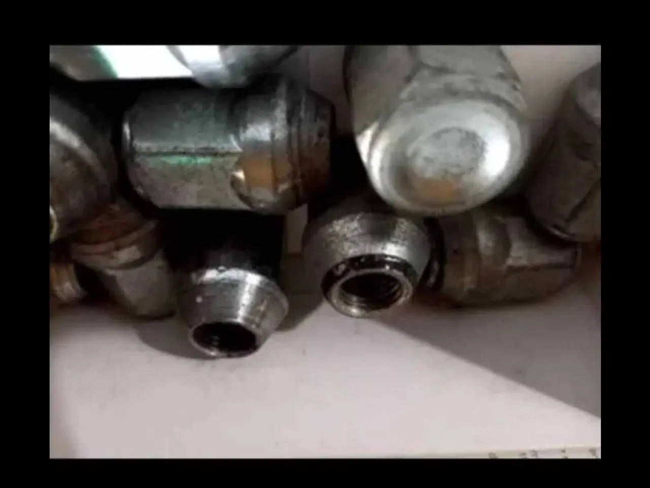 Billede 2 - Hjul bolte til Nissan Micra2000