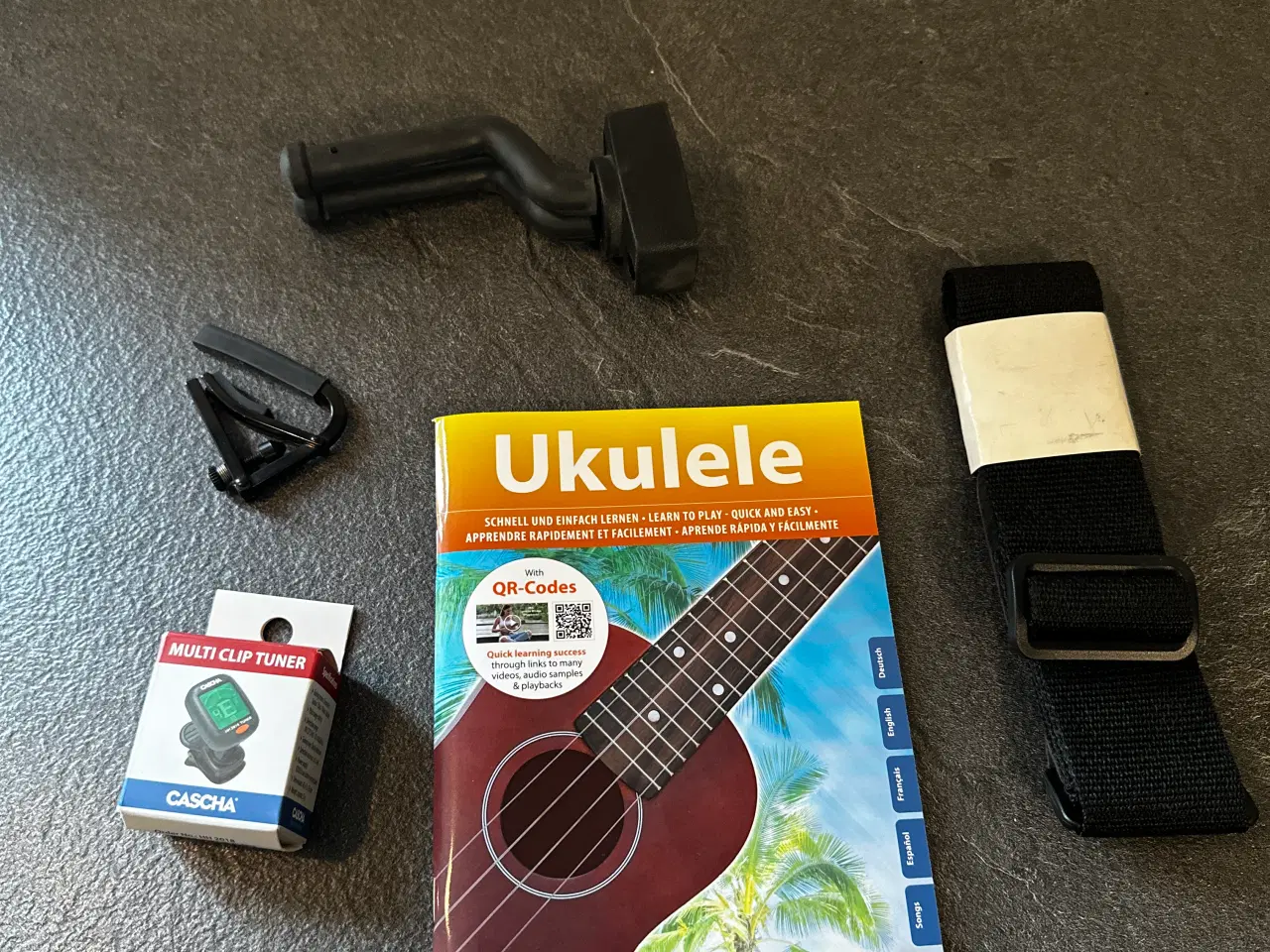 Billede 4 - Cascha Mahogni Ukulele med tilbehør