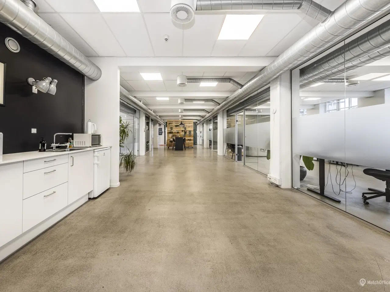 Billede 6 - Højloftet kontor på 950 m² med masser af dagslys