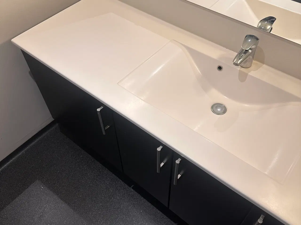 Billede 6 - Badeværelses arrangement 