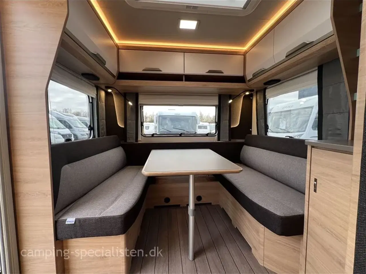 Billede 8 - 2026 - Knaus Südwind 460 EU   Knaus Südvind 460 EU Black Selection model 2026 - kan ses til foråret hos Camping-Specialisten.dk