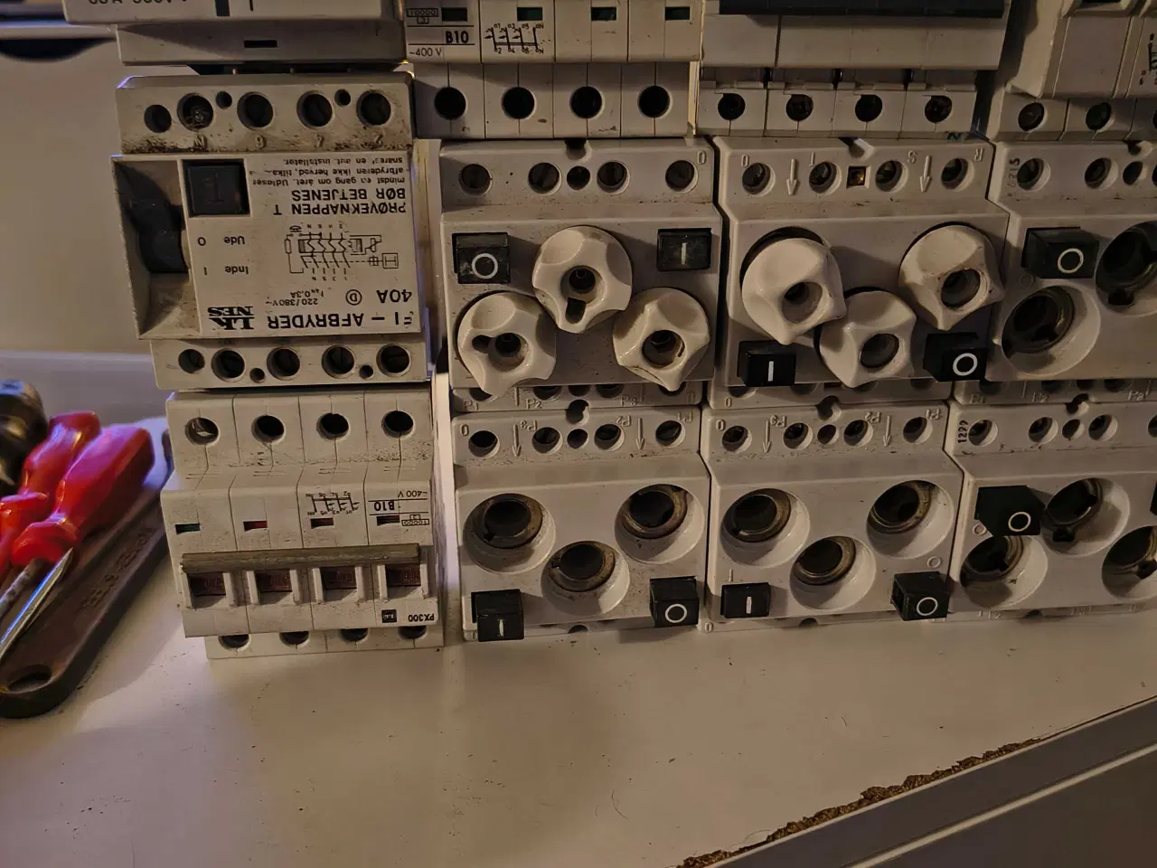 Billede 1 - EL ARTIKLER TIL INSTALLATION.