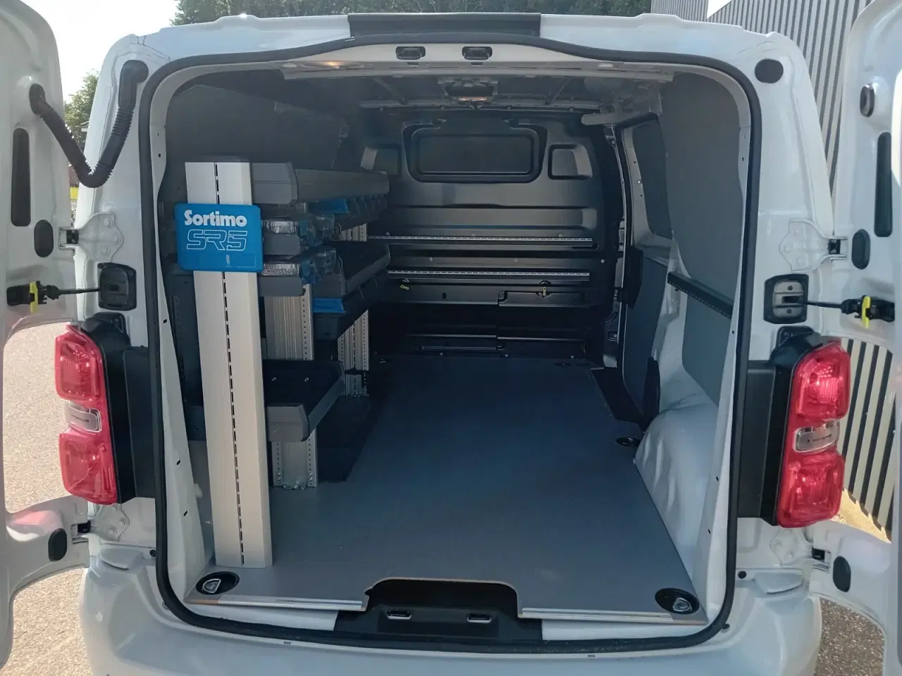 Billede 12 - Peugeot e-Expert 75 L2 Premium Van