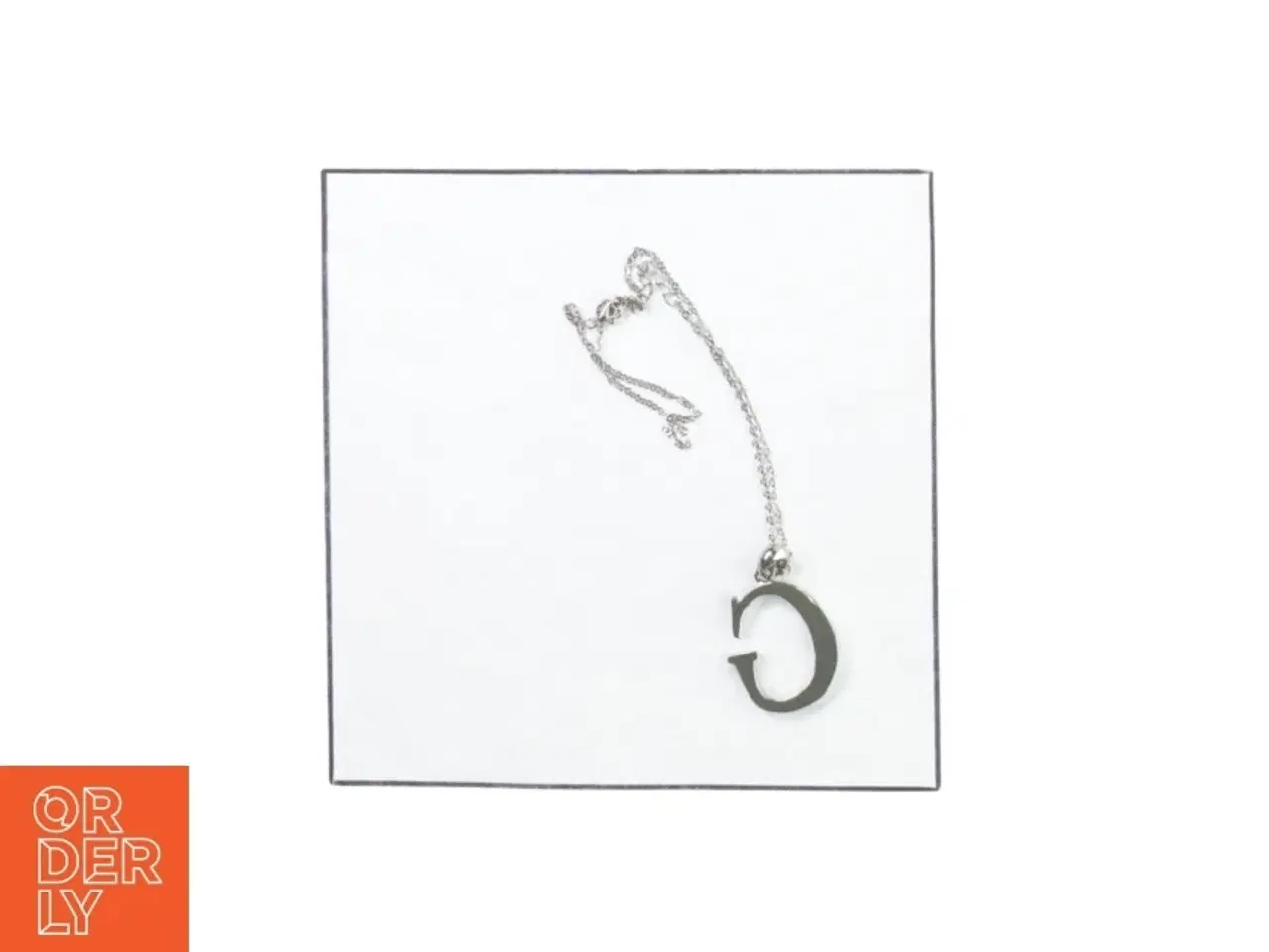Billede 3 - Halskæde med G-formet vedhæng (str. 32 x 4 cm)