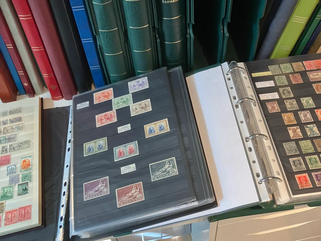 Billede 4 - Stor frimærkesamling til salg