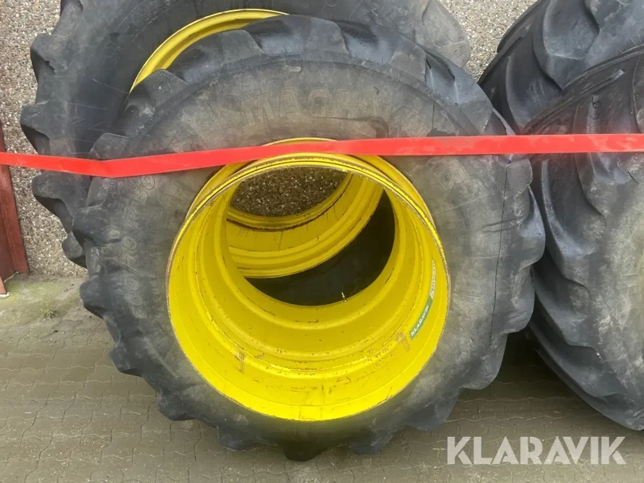 Billede 3 - Tvillinghjul John Deere 1 sæt med låse