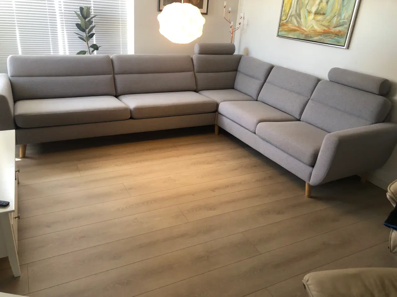Billede 1 - Hjørnesofa , stor og med slidstærkt stof, som ny