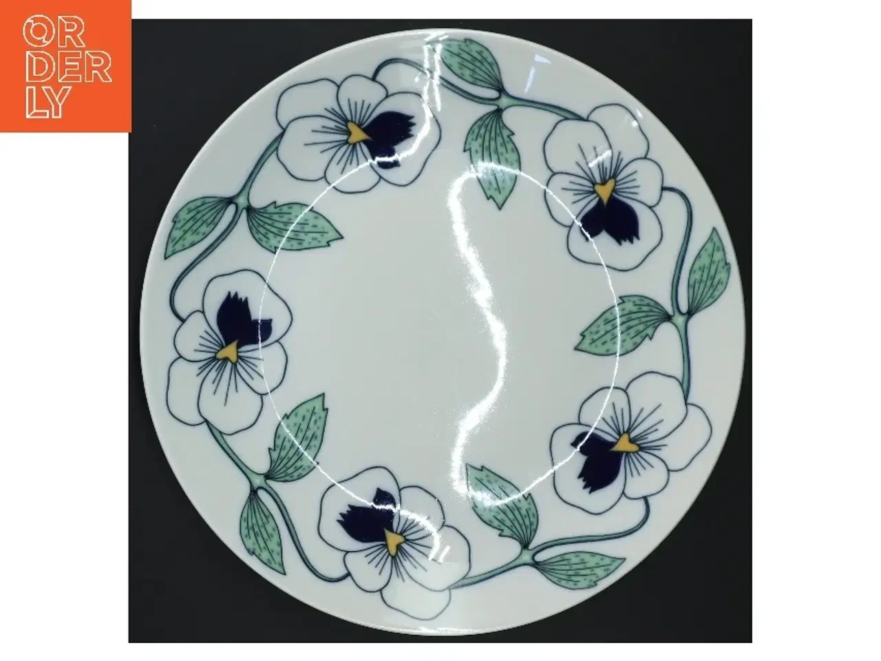 Billede 1 - Porcelænstallerken med blomsterdesign (str. Ø 24 cm)