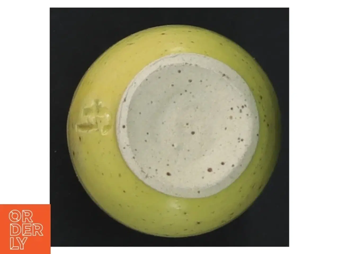 Billede 3 - Gul vase (str. H. 9 cm. ø. 5,5 cm)