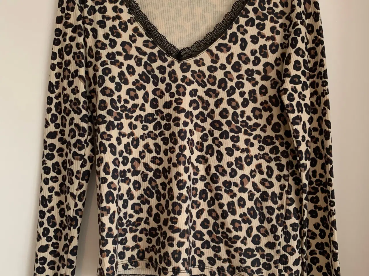 Billede 1 - Leopard bluse