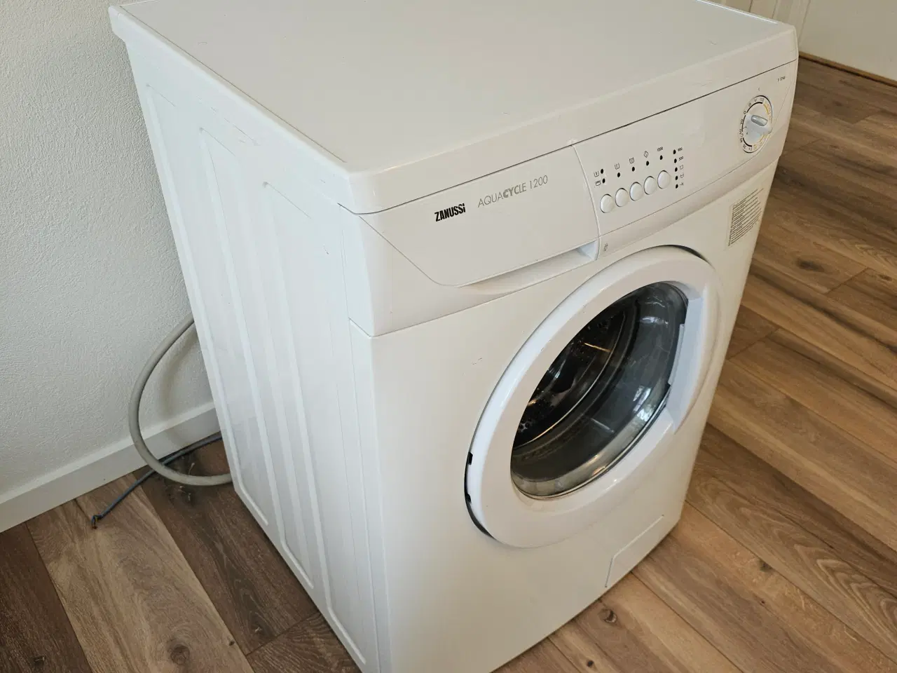 Billede 3 - Pålidelig Zanussi vaskemaskine
