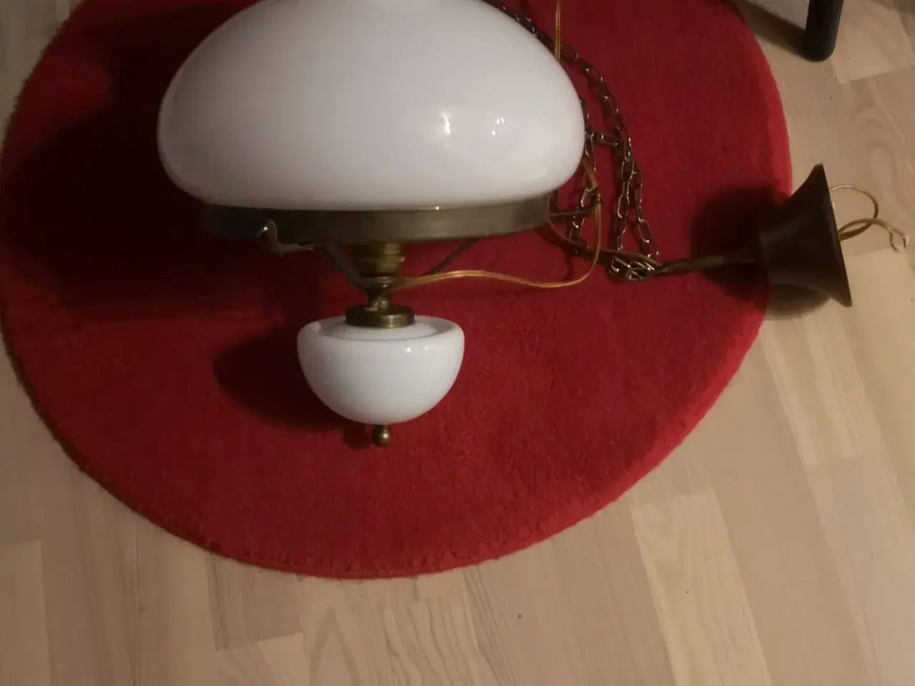 Billede 1 - Loftlampe, i hvid porcelæn messing.
